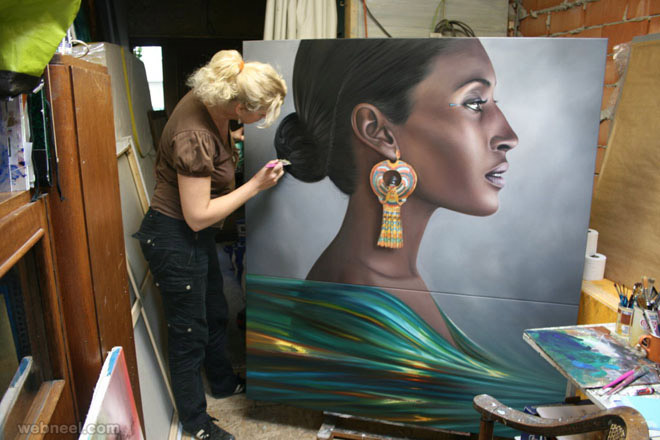 9-woman-realistic-painting.jpg - Christiane  Vleugels