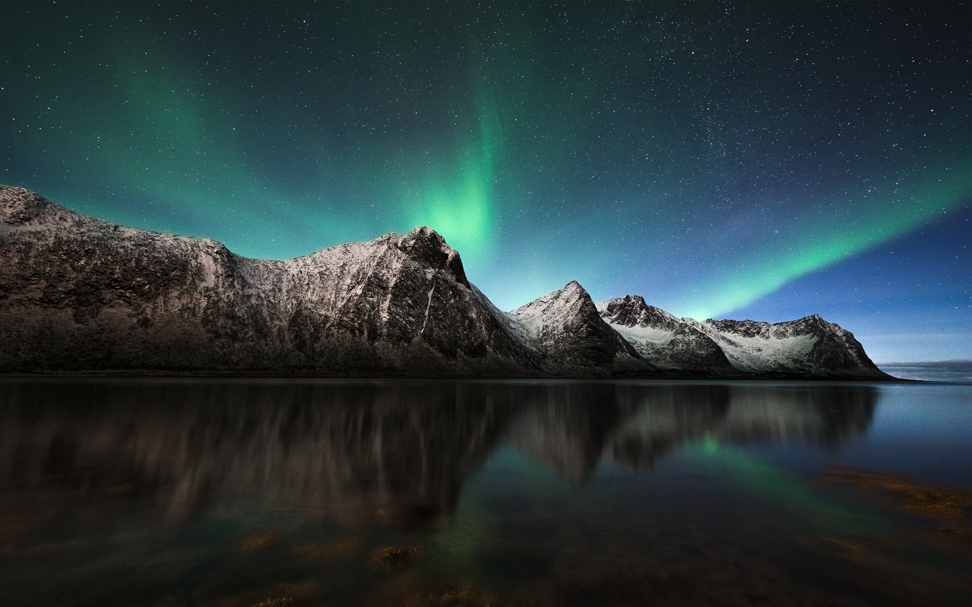 aurora_borealis_northern_lights_iceland-wide.jpg - Aurora  Borealis